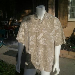 Columbia sportswear mens XL  brown an white button